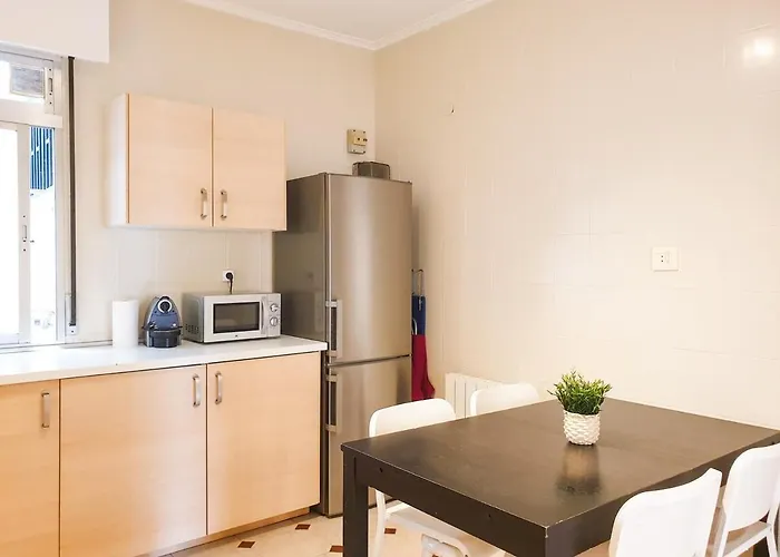 Apartment Maria Diaz De Haro Center