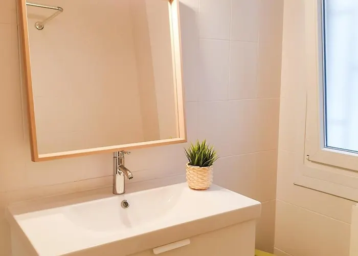 Apartment Maria Diaz De Haro Center